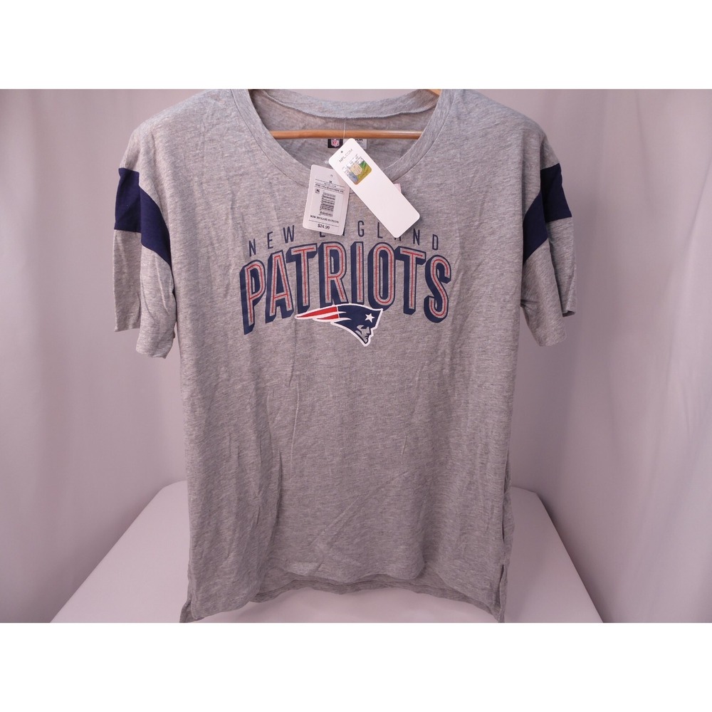 NWT NFL Team Apparel Women's New England Patriots T Shirt Medium